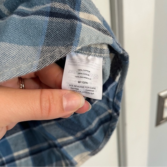 ✨ J. Crew Blue and White flannel Casual Button Down Shirt men’s XL plaid cotton - Picture 4 of 5